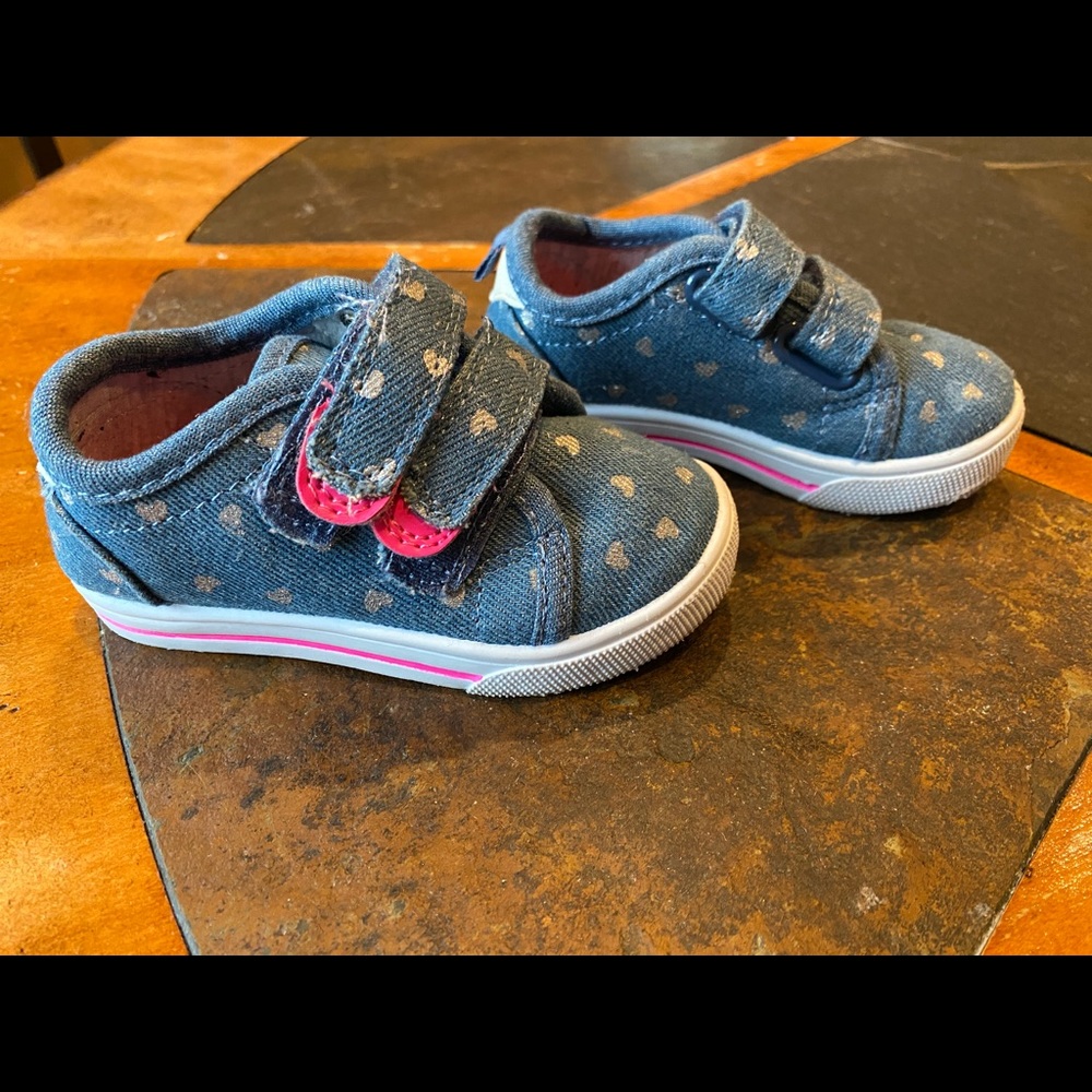 Carter’s toddler girl shoe